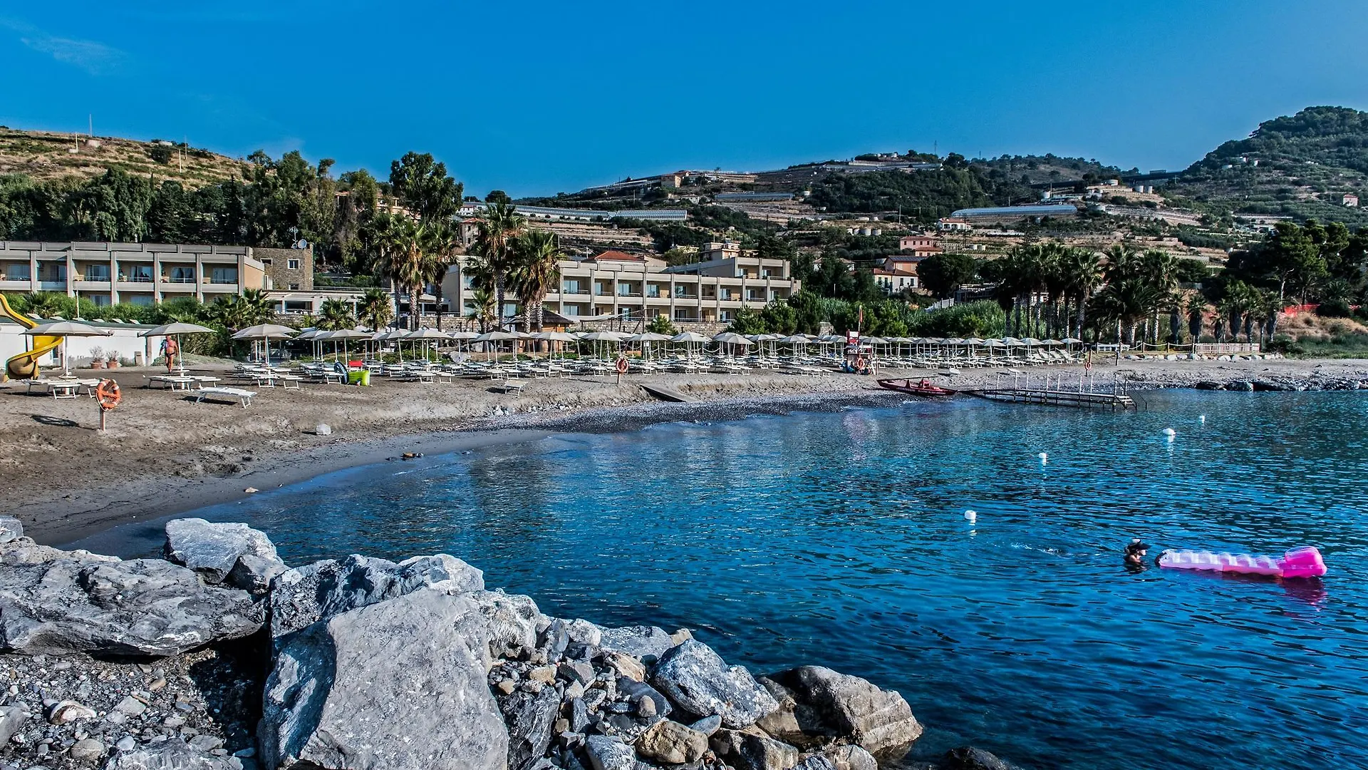 ****  Aregai Marina Hotel & Residence Санто-Стефано-аль-Мар Италия