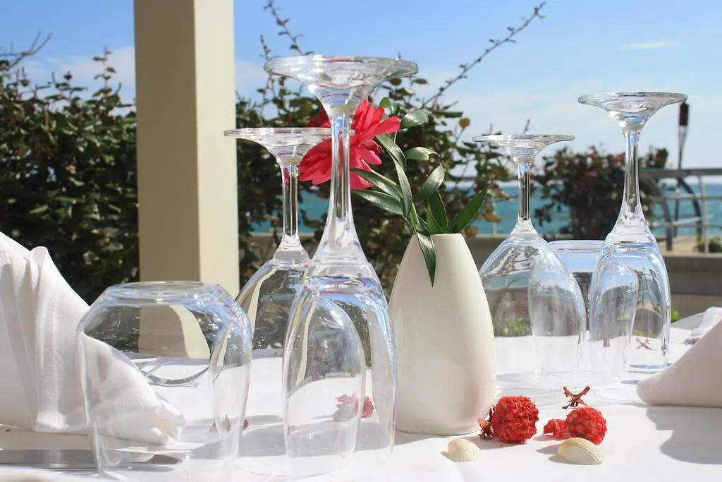 Aregai Marina Hotel & Residence Санто-Стефано-аль-Мар