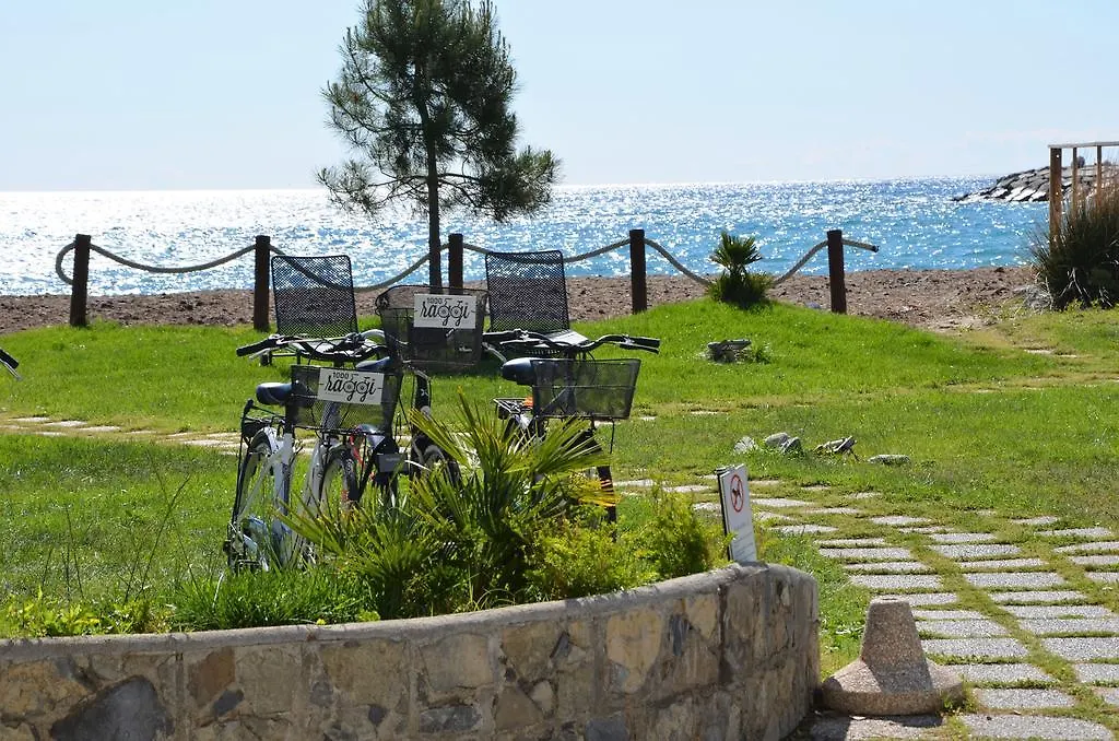 ****  Aregai Marina Hotel & Residence Санто-Стефано-аль-Мар Италия