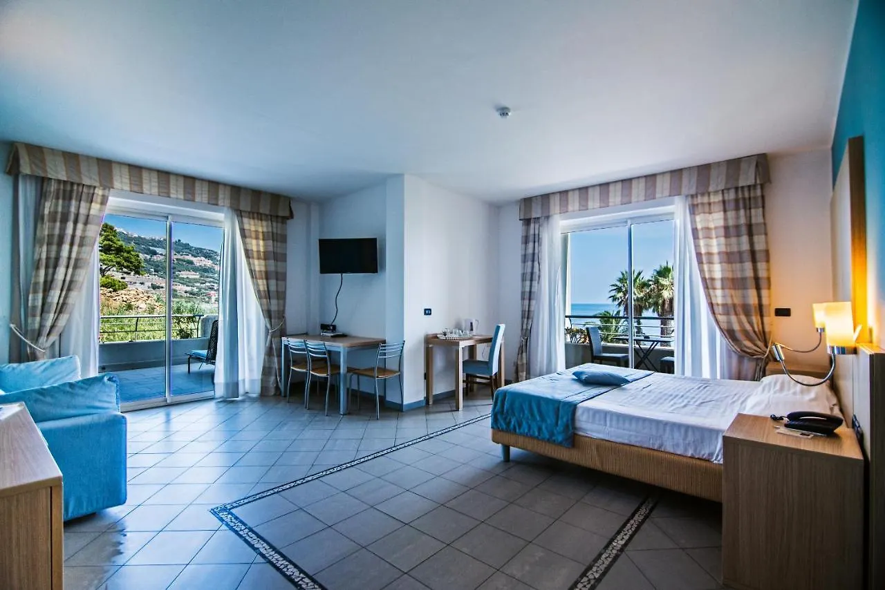 Aregai Marina Hotel & Residence Санто-Стефано-аль-Мар