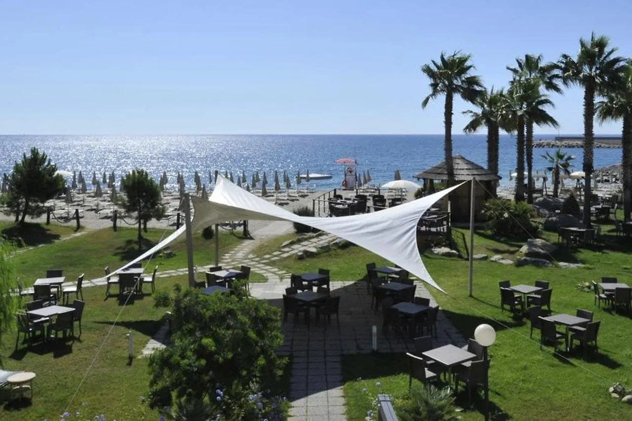 Aregai Marina Hotel & Residence Санто-Стефано-аль-Мар 4*,