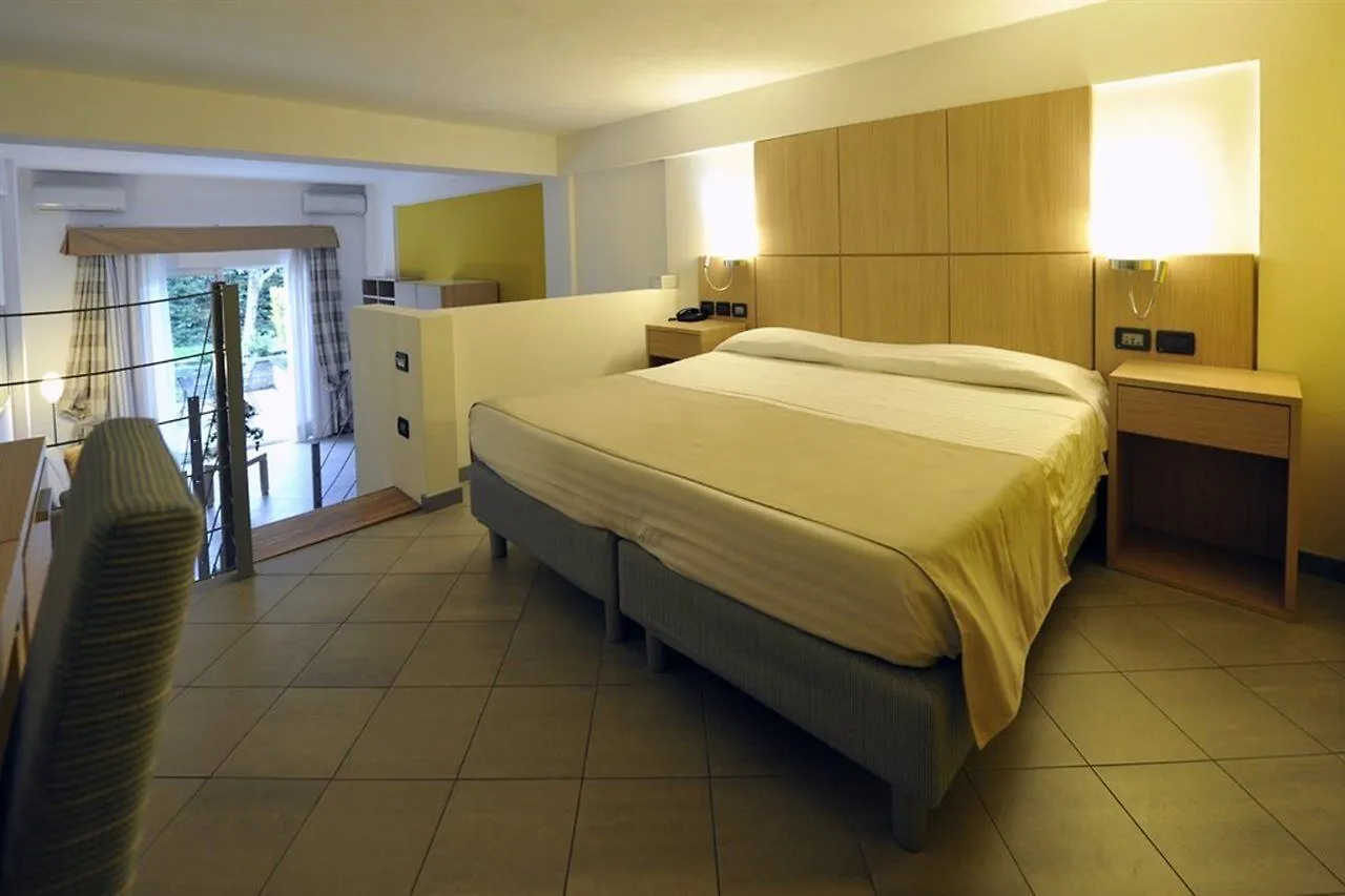 Aregai Marina Hotel & Residence Санто-Стефано-аль-Мар