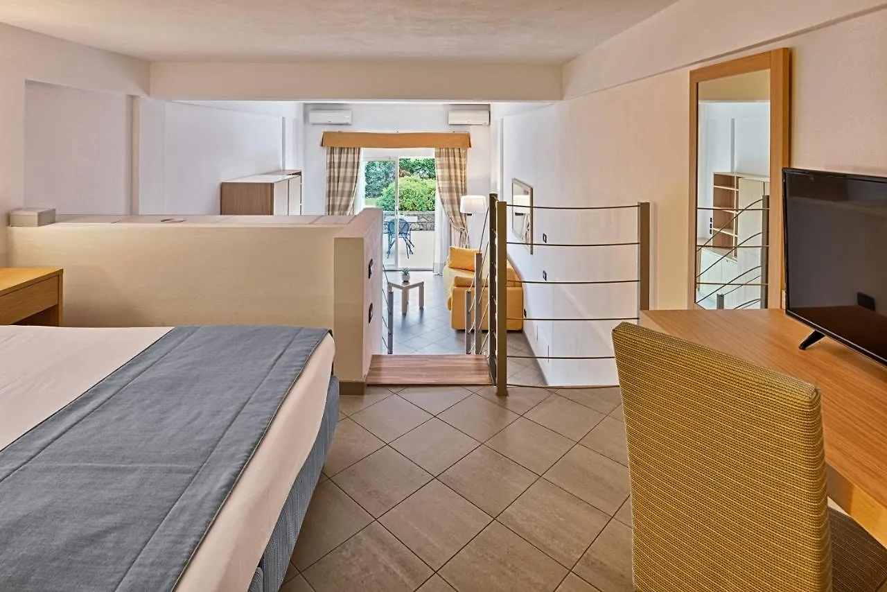 ****  Aregai Marina Hotel & Residence Санто-Стефано-аль-Мар Италия