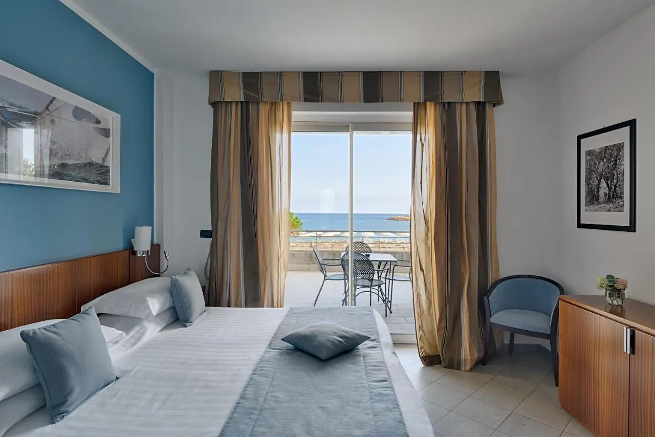 Aregai Marina Hotel & Residence Санто-Стефано-аль-Мар