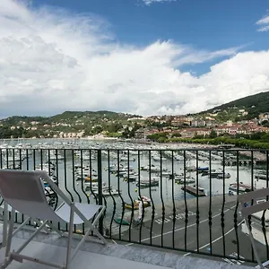 Gasthuis Al Molo Sea View, Lerici