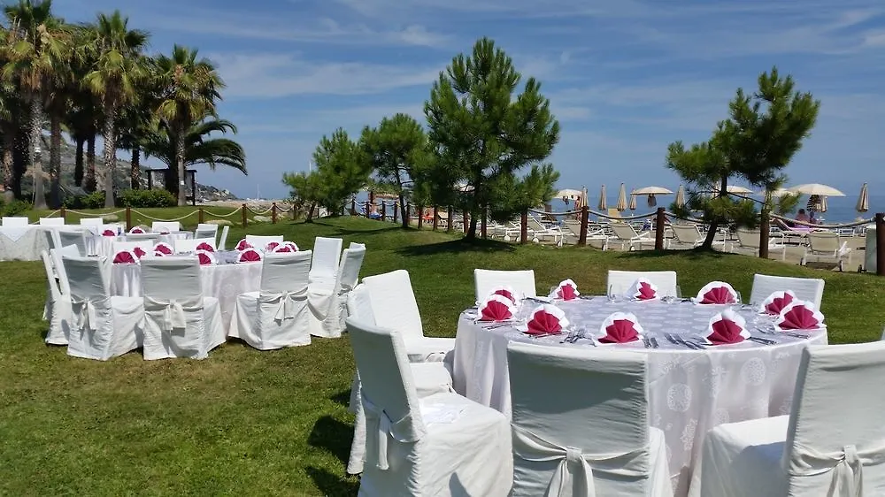 Aregai Marina Hotel&Residence Santo Stefano al Mare Italia